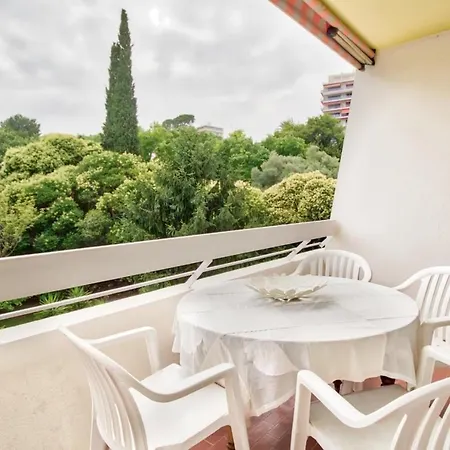 3-star With Parking And Terrace Διαμέρισμα